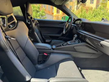 PORSCHE 911 GT3 Touring Paket