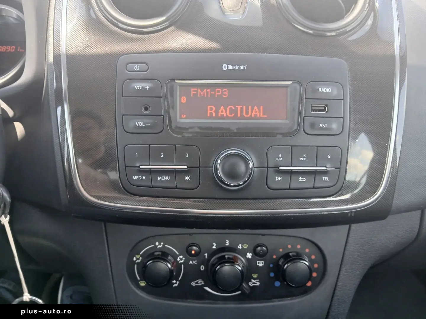 Dacia Logan 1.0 SCE Ambiance  108.901 km  Benzina  2019