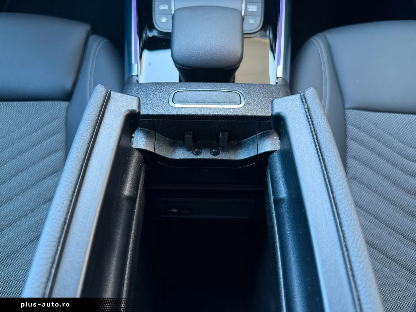 MERCEDES-BENZ EQA 300 4M Progressive