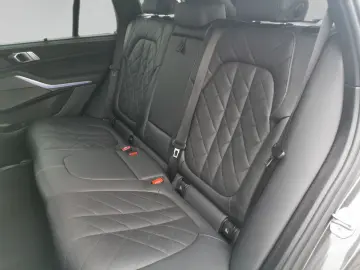 BMW X5 xDrive40d M SPORT INDIV DRAVITGRAU ACC AHK 36