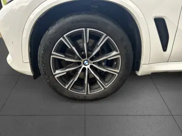 BMW X5 xD30d M SPORT DAPr 360  HUD Sky MEM HiFi 20