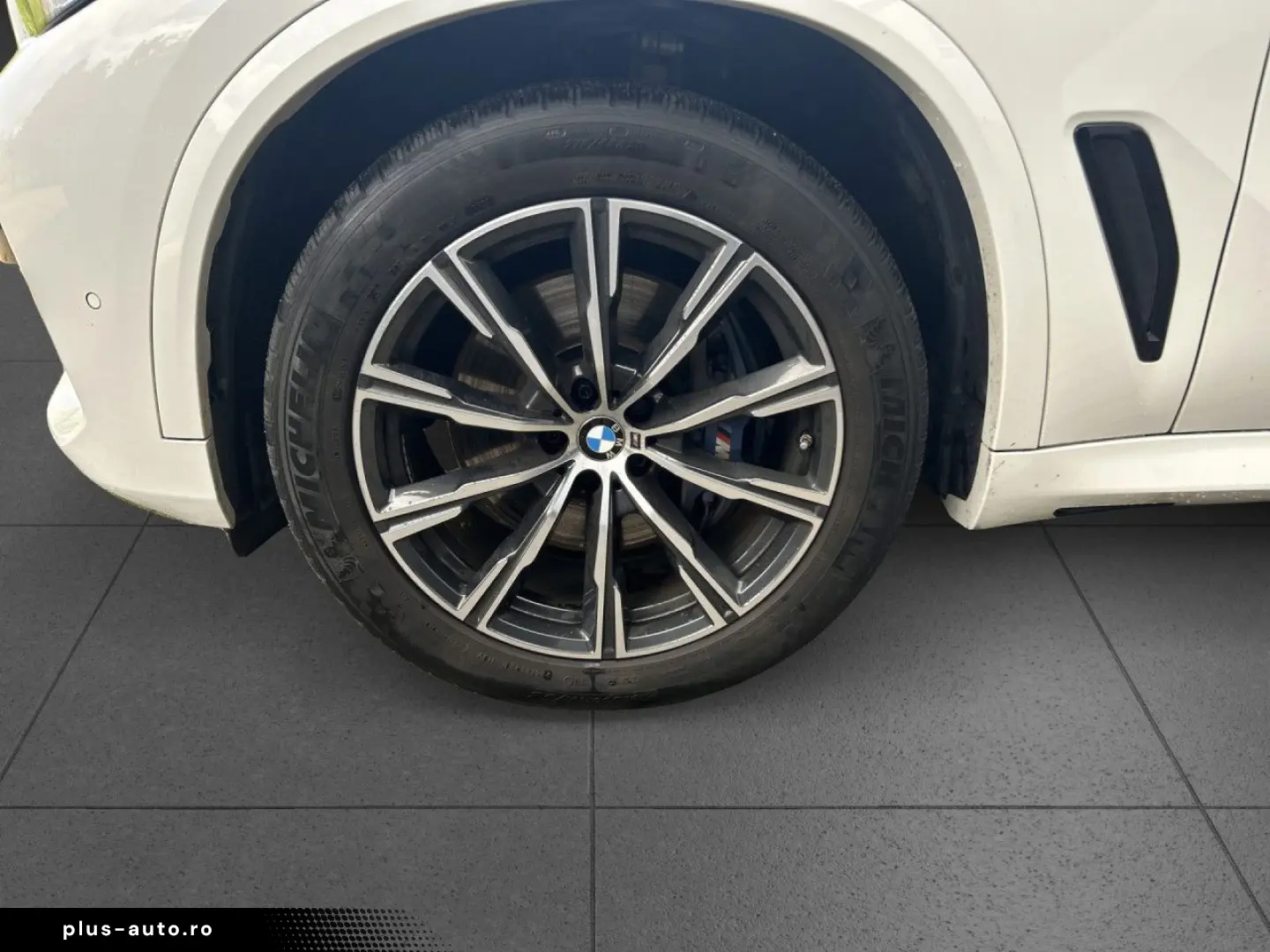 BMW X5 xD30d M SPORT DAPr 360  HUD Sky MEM HiFi 20