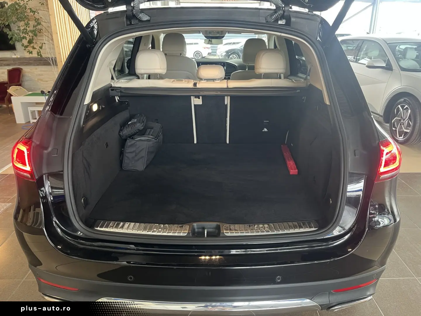 MERCEDES-BENZ GLE 350 e 4Matic Leder R.Cam Navi ACC LED SHZ