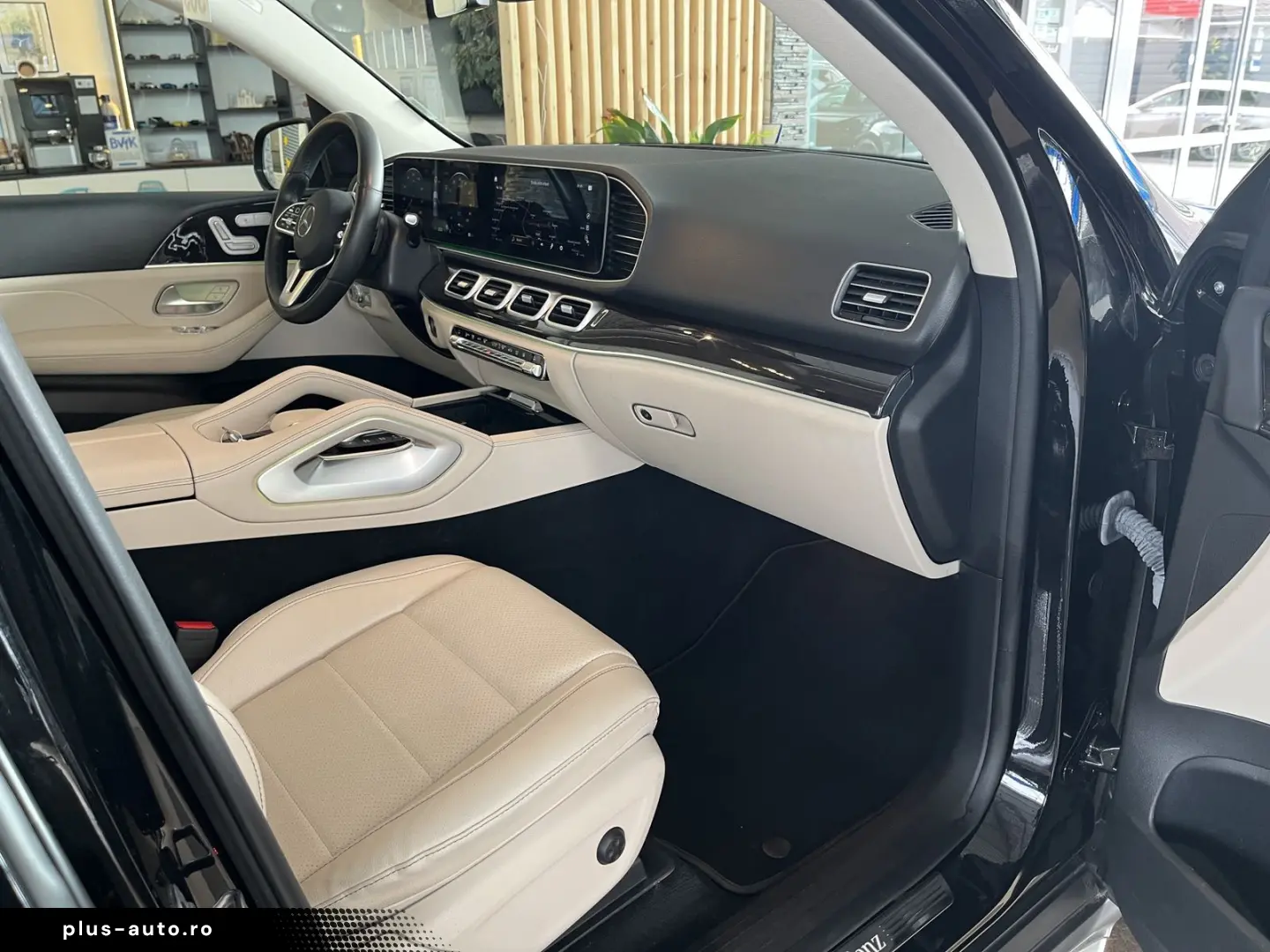 MERCEDES-BENZ GLE 350 e 4Matic Leder R.Cam Navi ACC LED SHZ