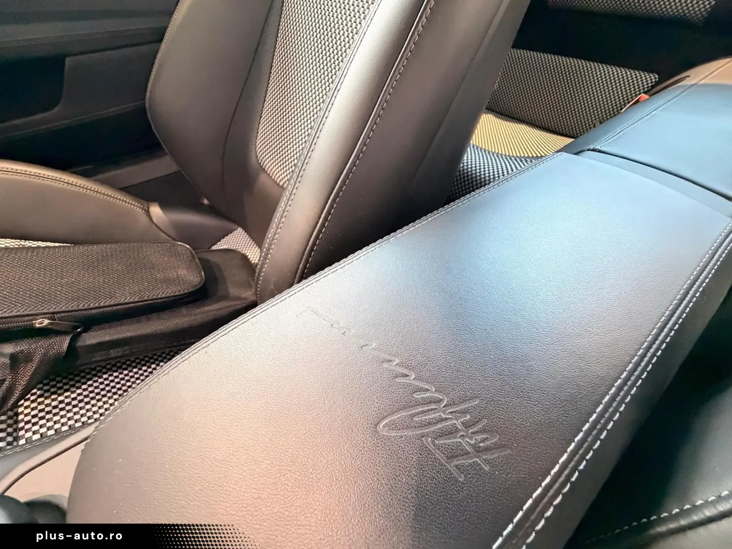 PORSCHE 911 992 Edition 50 Jahre Porsche Design Lift