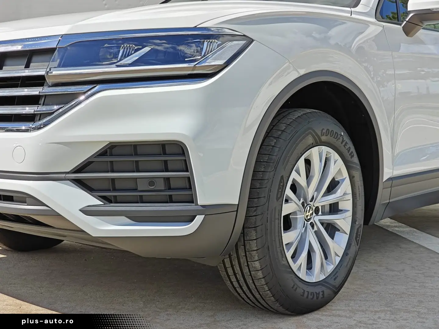 Volkswagen Touareg - Autoturism NOU - TVA deductibil