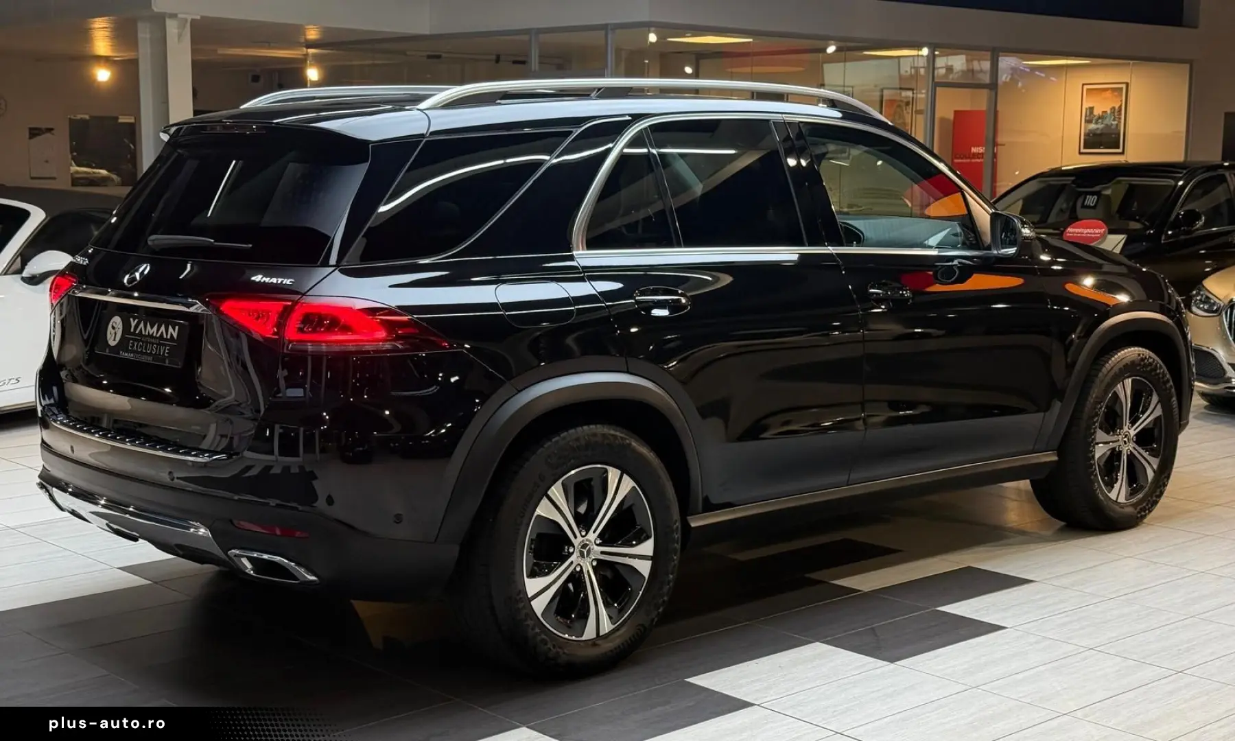 MERCEDES-BENZ GLE 350 e 4M Pano Head-up Burmester Distronic