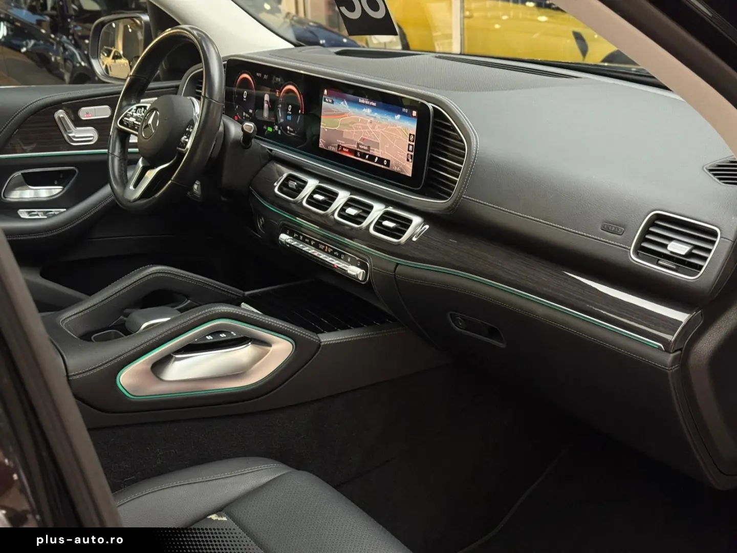 MERCEDES-BENZ GLE 350 e 4M Pano Head-up Burmester Distronic