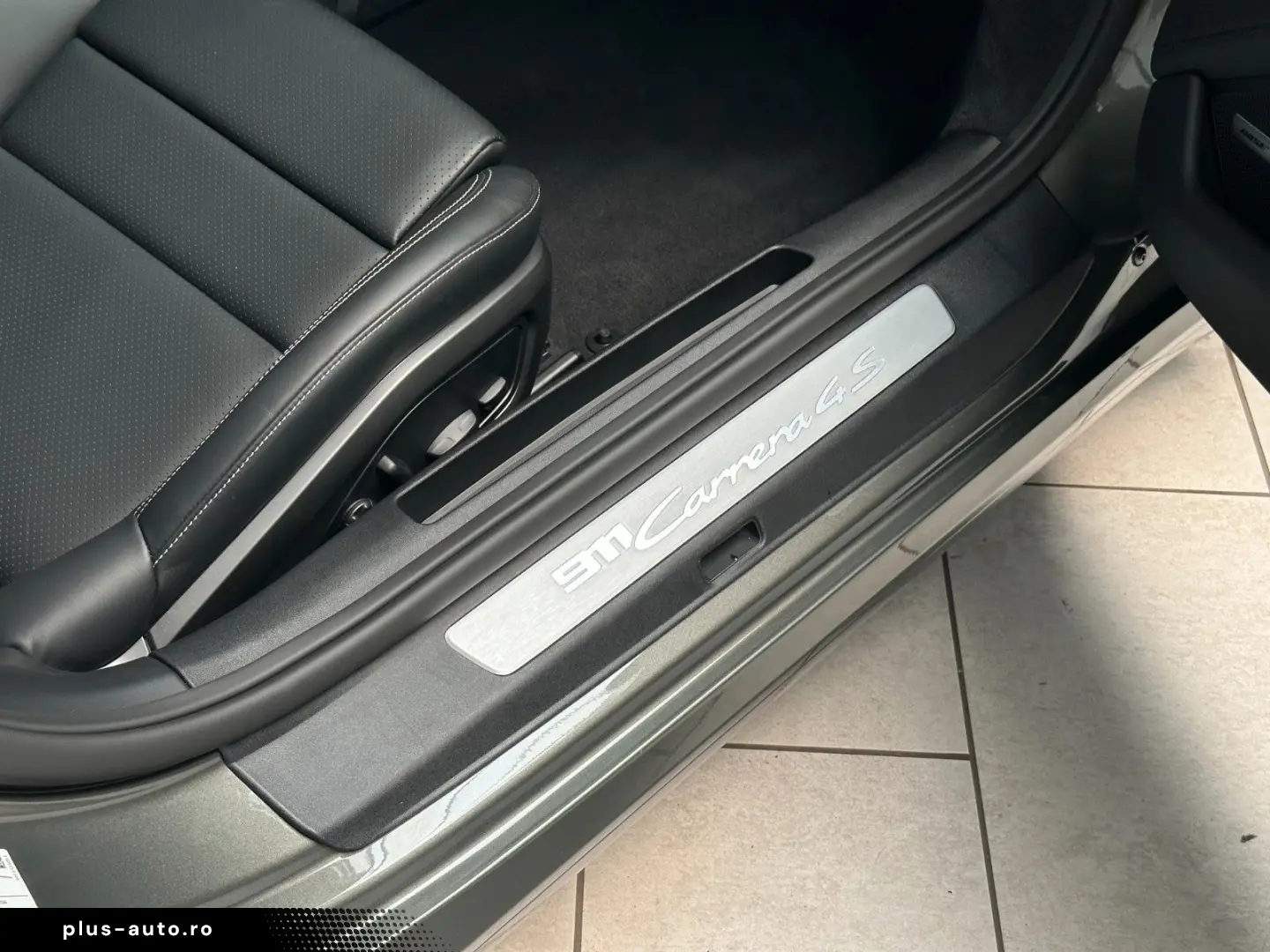 PORSCHE 992 Carrera 4S Cabriolet Navi Matrix-LED Leder