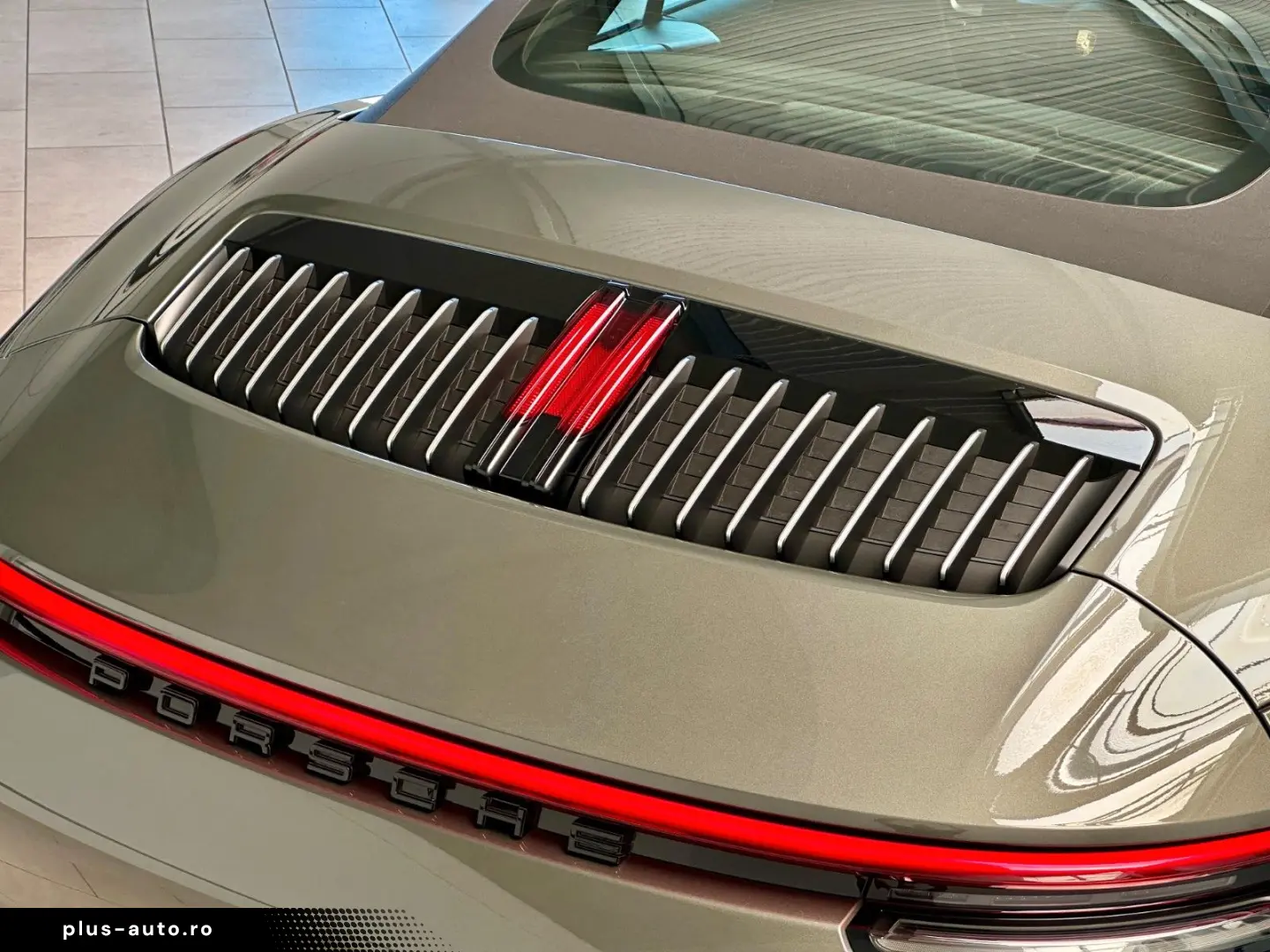 PORSCHE 992 Carrera 4S Cabriolet Navi Matrix-LED Leder