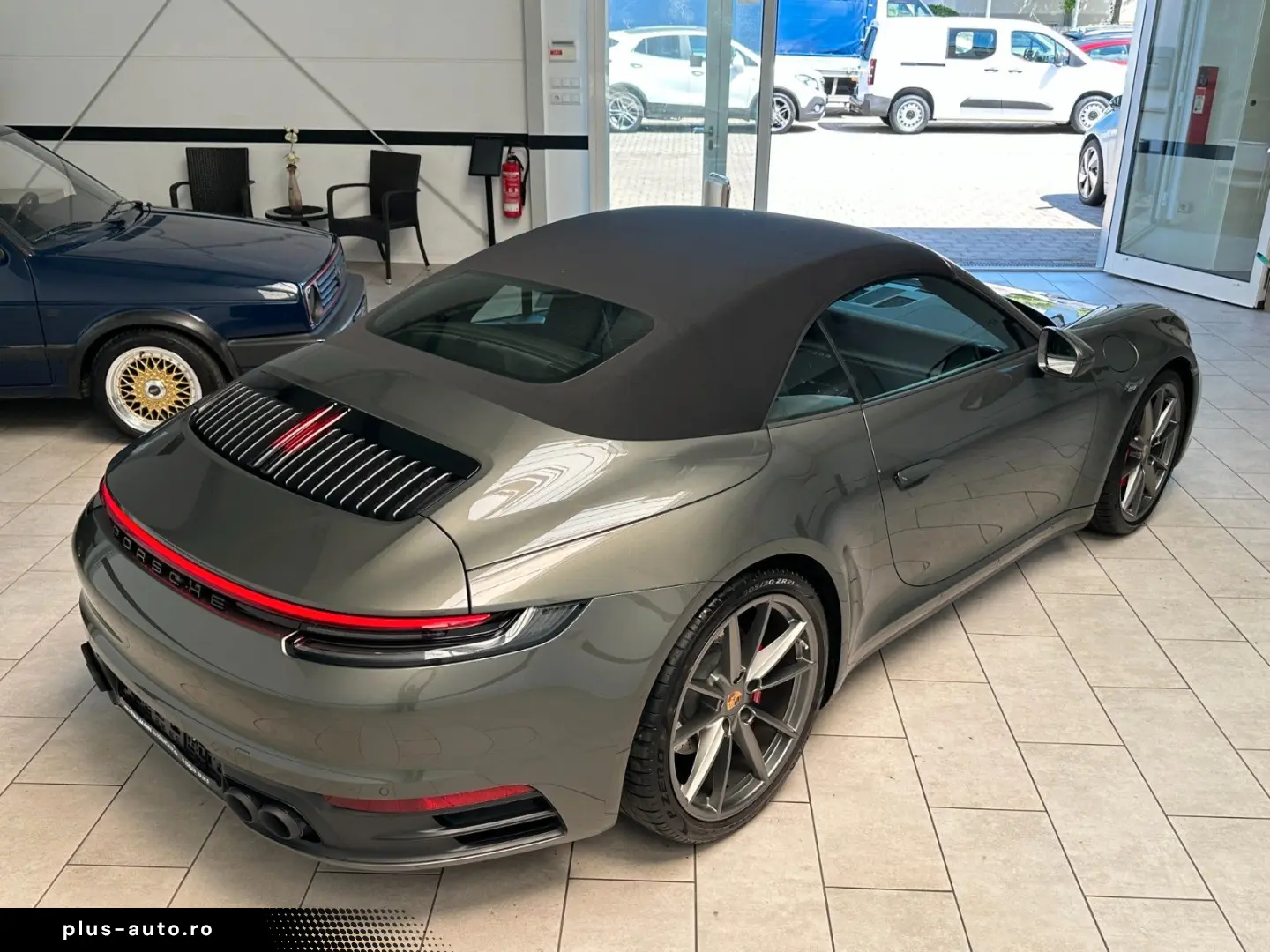 PORSCHE 992 Carrera 4S Cabriolet Navi Matrix-LED Leder