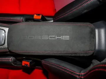 PORSCHE 718 Boxster Spyder RS Weissach Sichtcarbon