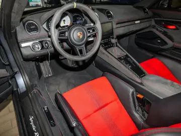 PORSCHE 718 Boxster Spyder RS Weissach Sichtcarbon