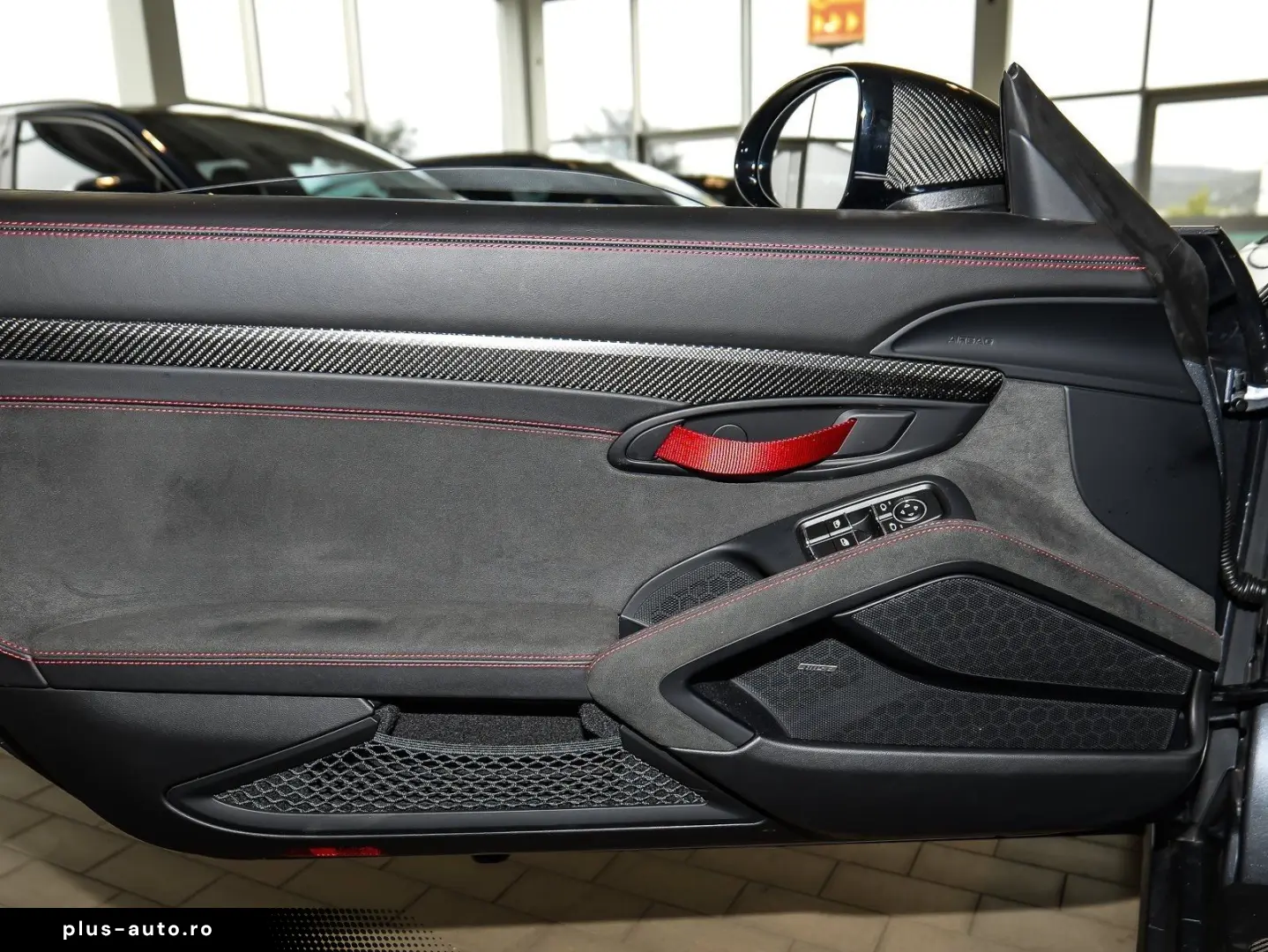 PORSCHE 718 Boxster Spyder RS Weissach Sichtcarbon