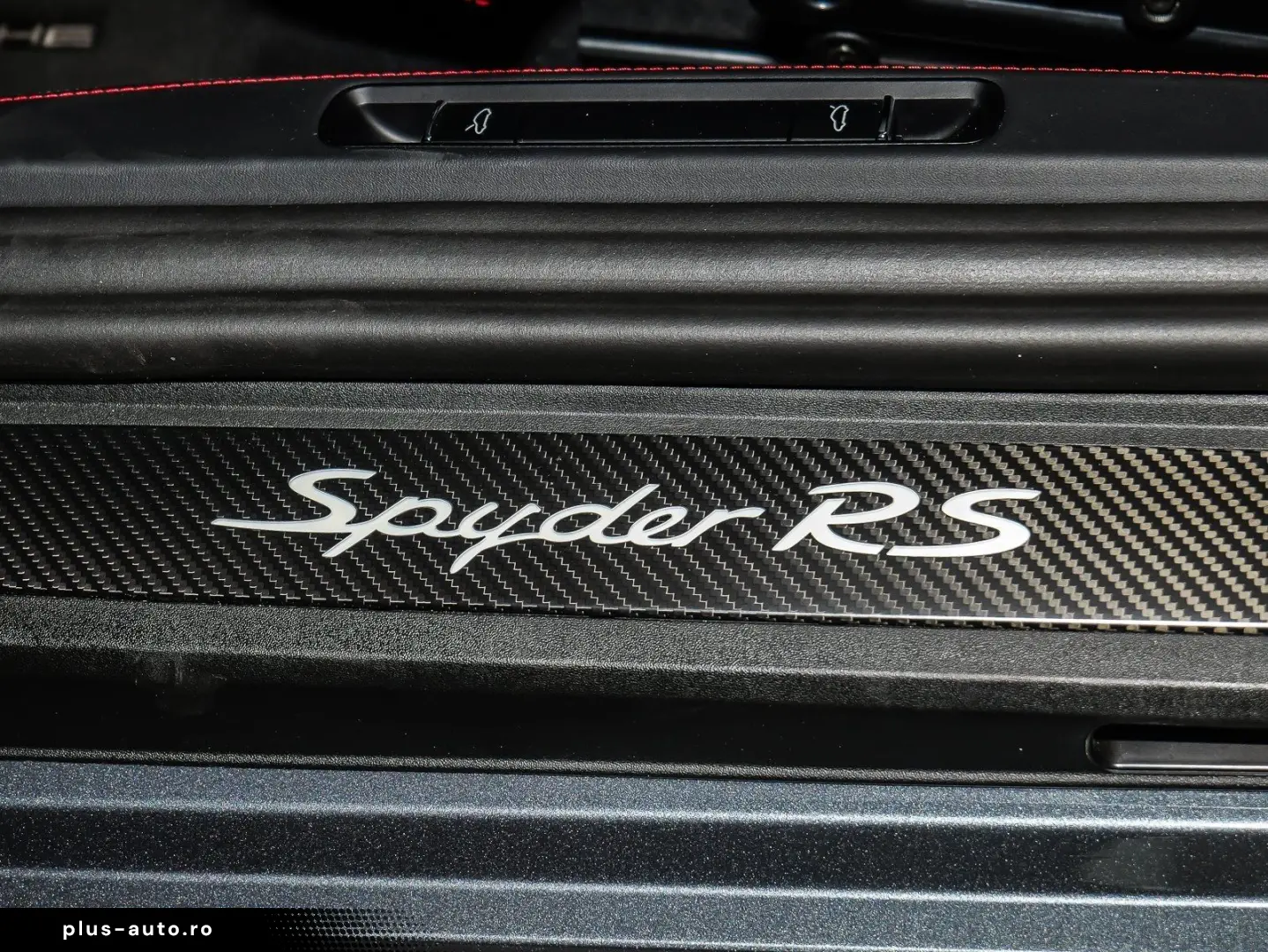 PORSCHE 718 Boxster Spyder RS Weissach Sichtcarbon