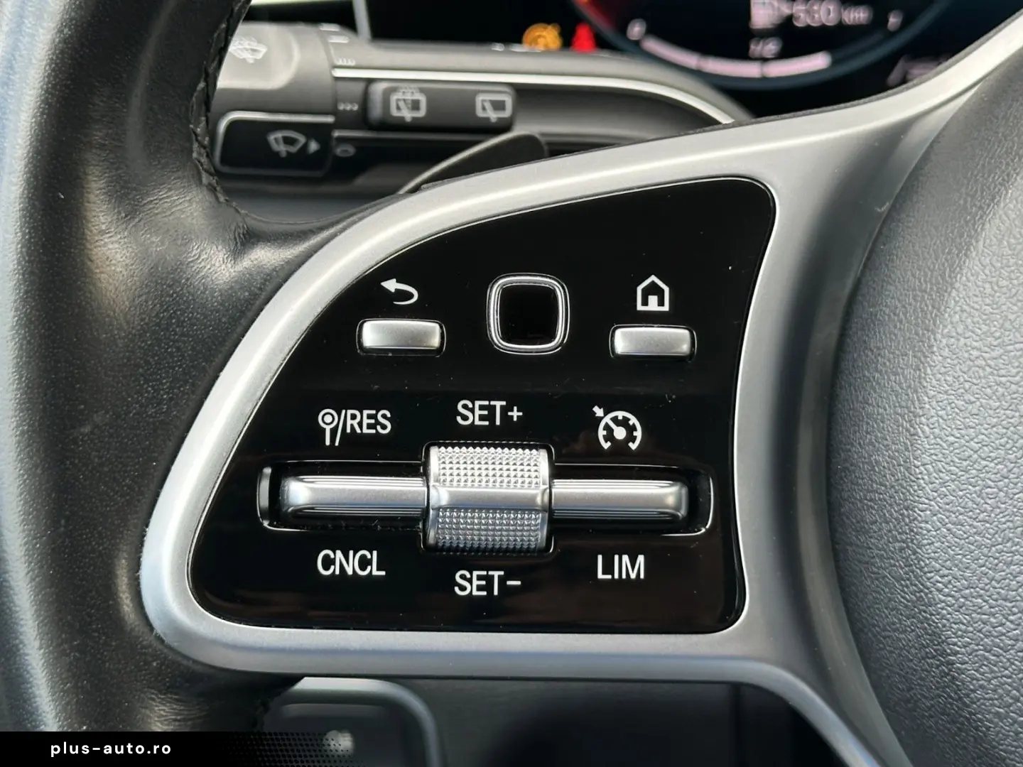 MERCEDES-BENZ GLE 300 d 4Matic 9G DI-TACHO SPUR AHK KAMERA