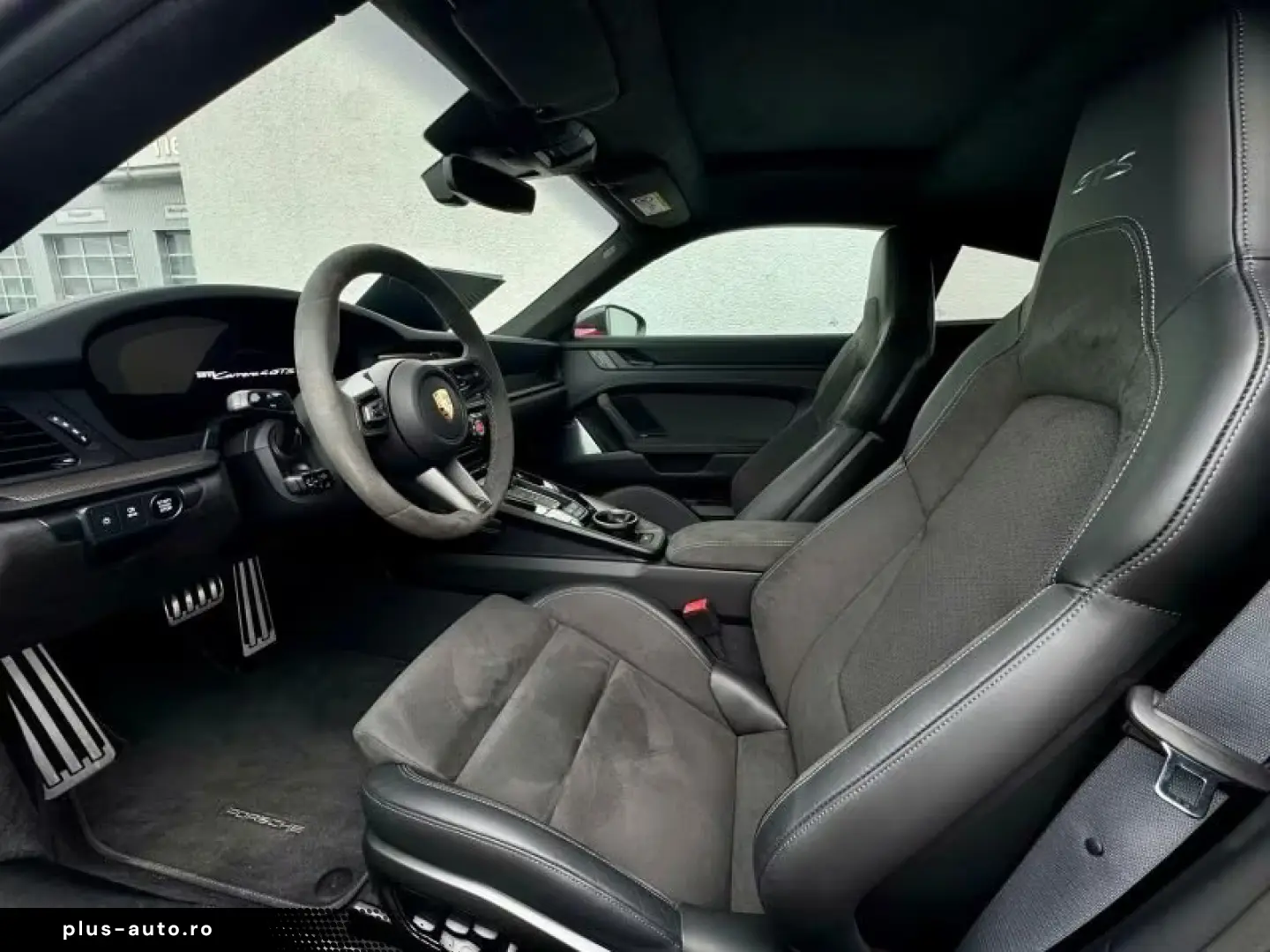 Porsche 992 Carrera 4 GTS CHRONO CARBON PANO LIFT ACC