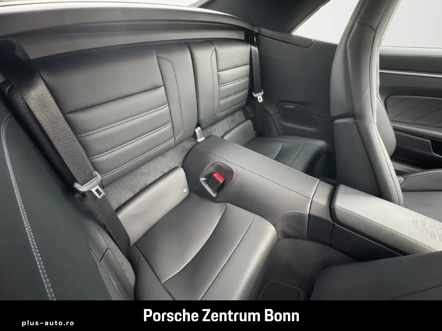 Porsche 992 911 Carrera 4S Cabriolet Surround-View BOSE