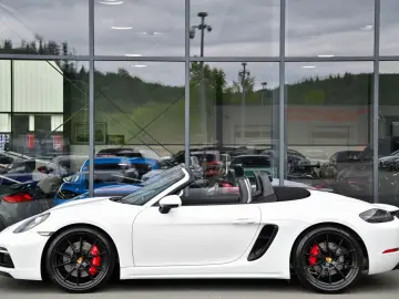 PORSCHE Boxster GTS 4.0 Navi  Carplay  Sitzh.  20 Zoll