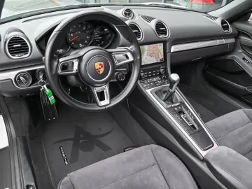 PORSCHE Boxster GTS 4.0 Navi  Carplay  Sitzh.  20 Zoll