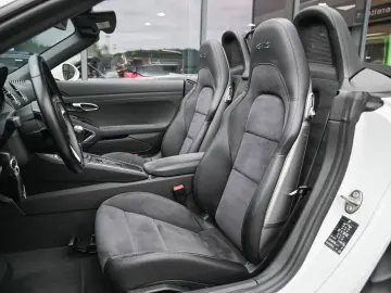 PORSCHE Boxster GTS 4.0 Navi  Carplay  Sitzh.  20 Zoll