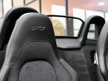 PORSCHE Boxster GTS 4.0 Navi  Carplay  Sitzh.  20 Zoll