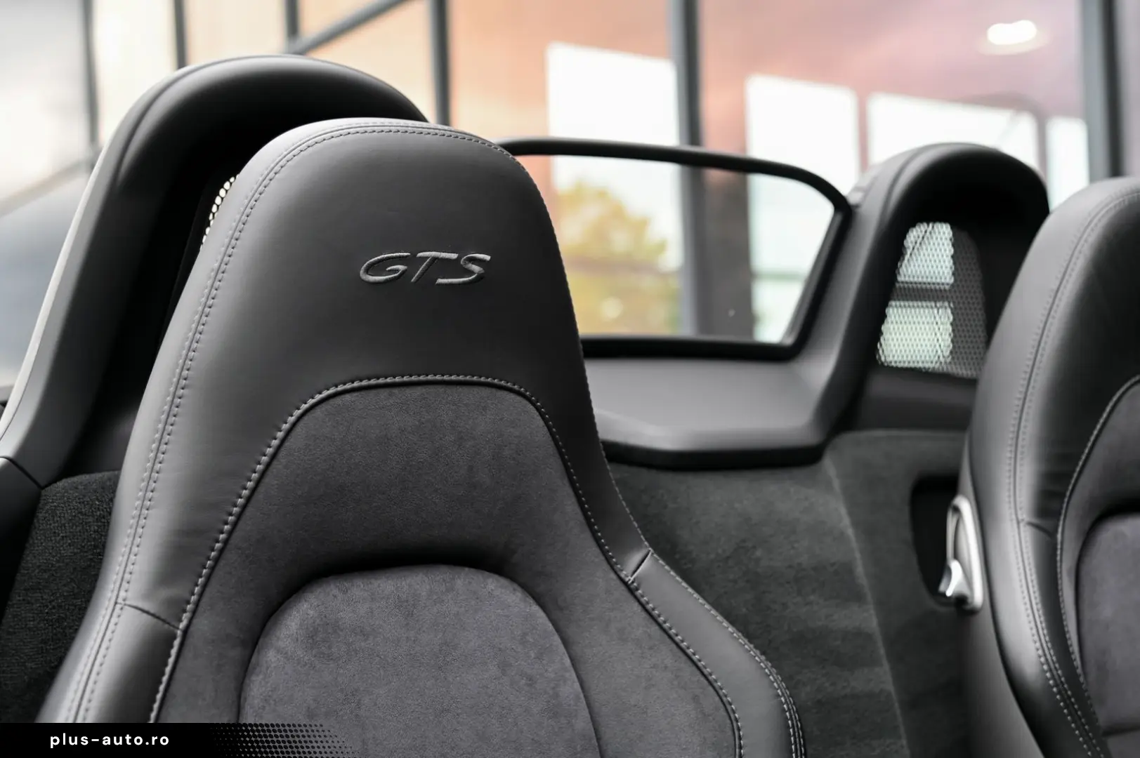 PORSCHE Boxster GTS 4.0 Navi  Carplay  Sitzh.  20 Zoll