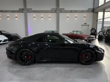 PORSCHE 992 Carrera 4 S Cabriolet Chrono Approved 07.26