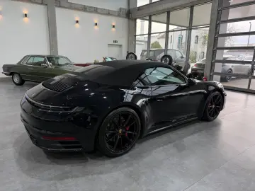 PORSCHE 992 Carrera 4 S Cabriolet Chrono Approved 07.26