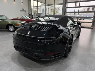 PORSCHE 992 Carrera 4 S Cabriolet Chrono Approved 07.26
