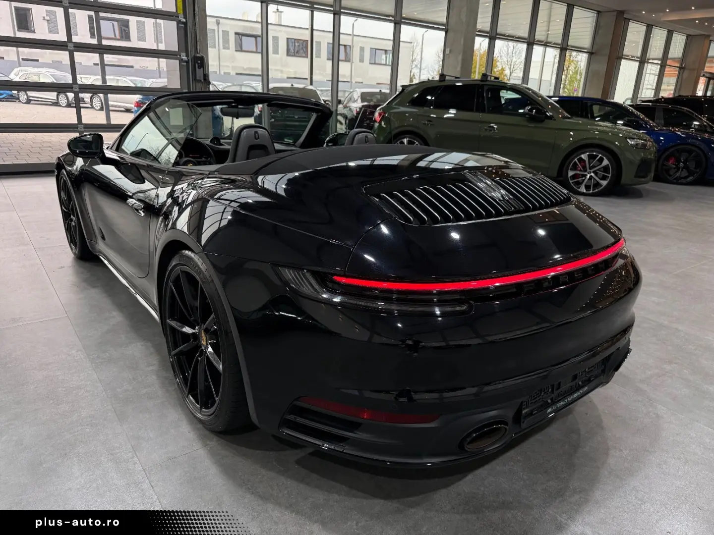 PORSCHE 992 Carrera 4 S Cabriolet Chrono Approved 07.26