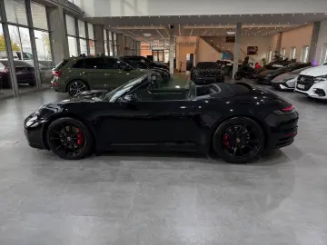 PORSCHE 992 Carrera 4 S Cabriolet Chrono Approved 07.26