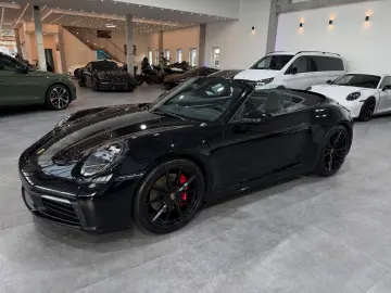 PORSCHE 992 Carrera 4 S Cabriolet Chrono Approved 07.26