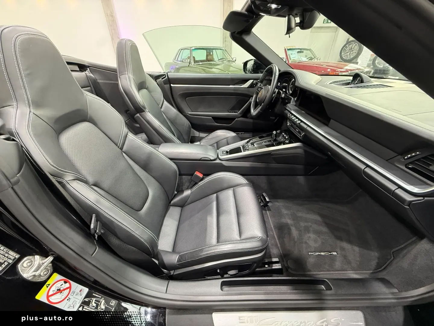 PORSCHE 992 Carrera 4 S Cabriolet Chrono Approved 07.26