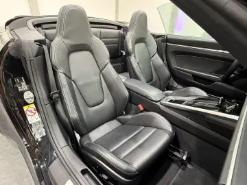 PORSCHE 992 Carrera 4 S Cabriolet Chrono Approved 07.26