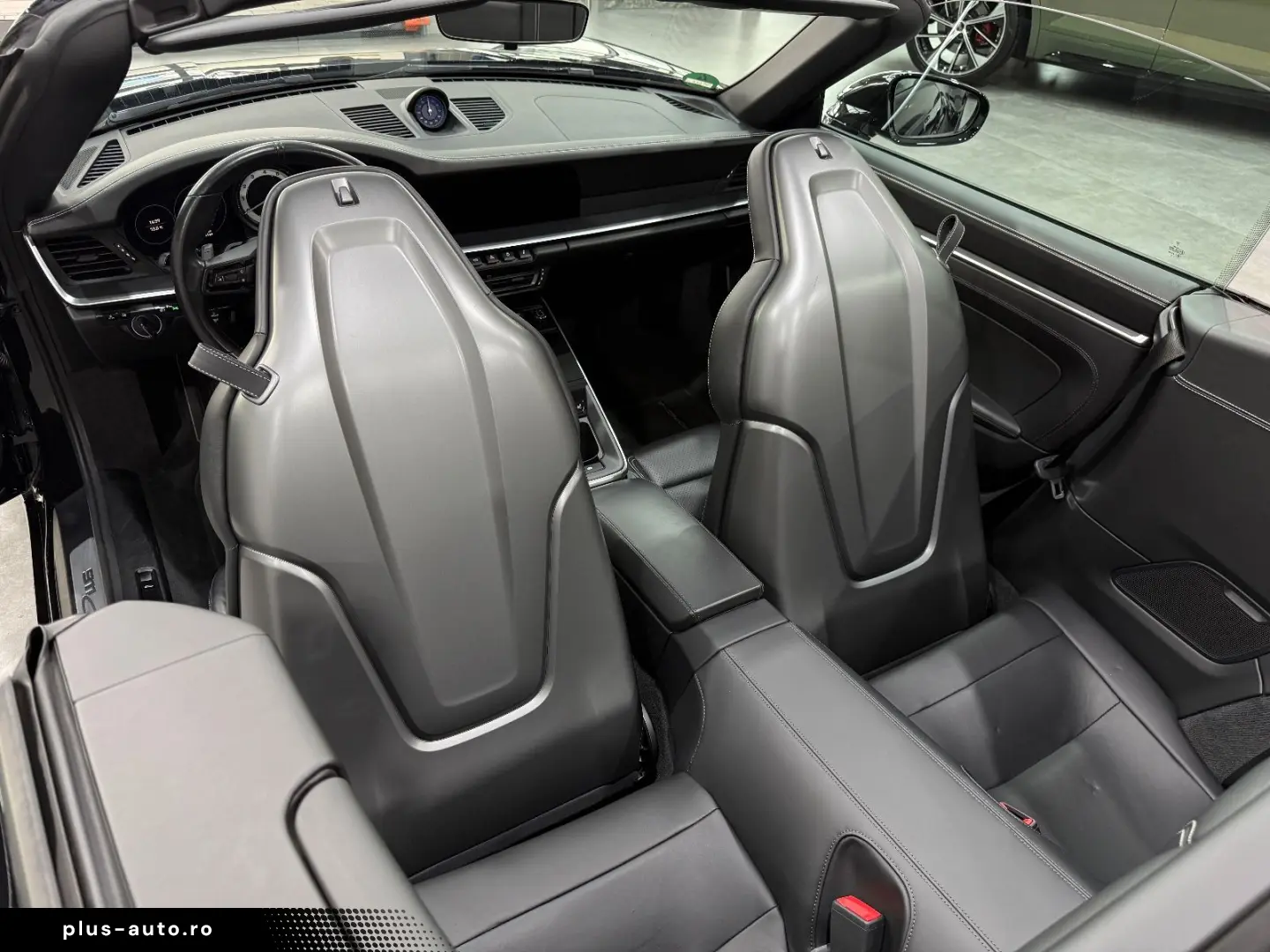 PORSCHE 992 Carrera 4 S Cabriolet Chrono Approved 07.26
