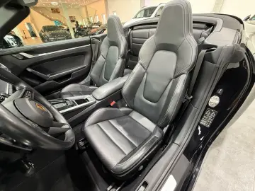 PORSCHE 992 Carrera 4 S Cabriolet Chrono Approved 07.26