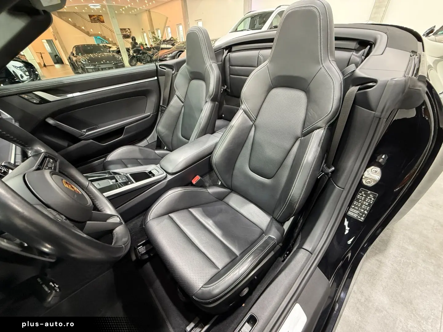PORSCHE 992 Carrera 4 S Cabriolet Chrono Approved 07.26