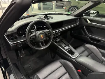 PORSCHE 992 Carrera 4 S Cabriolet Chrono Approved 07.26