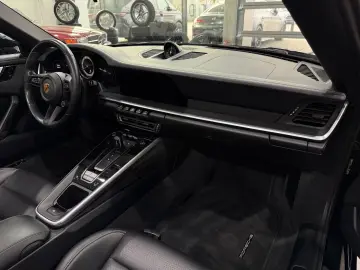 PORSCHE 992 Carrera 4 S Cabriolet Chrono Approved 07.26