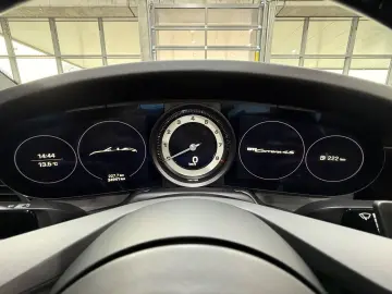 PORSCHE 992 Carrera 4 S Cabriolet Chrono Approved 07.26