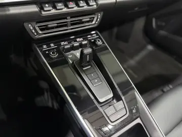 PORSCHE 992 Carrera 4 S Cabriolet Chrono Approved 07.26
