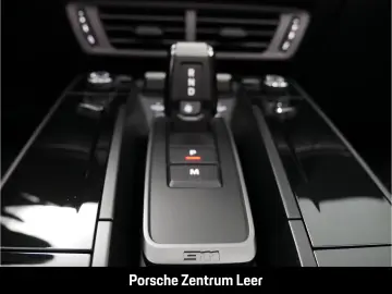 Porsche 911 (992) Carrera S Cabriolet SportDesign Bose C