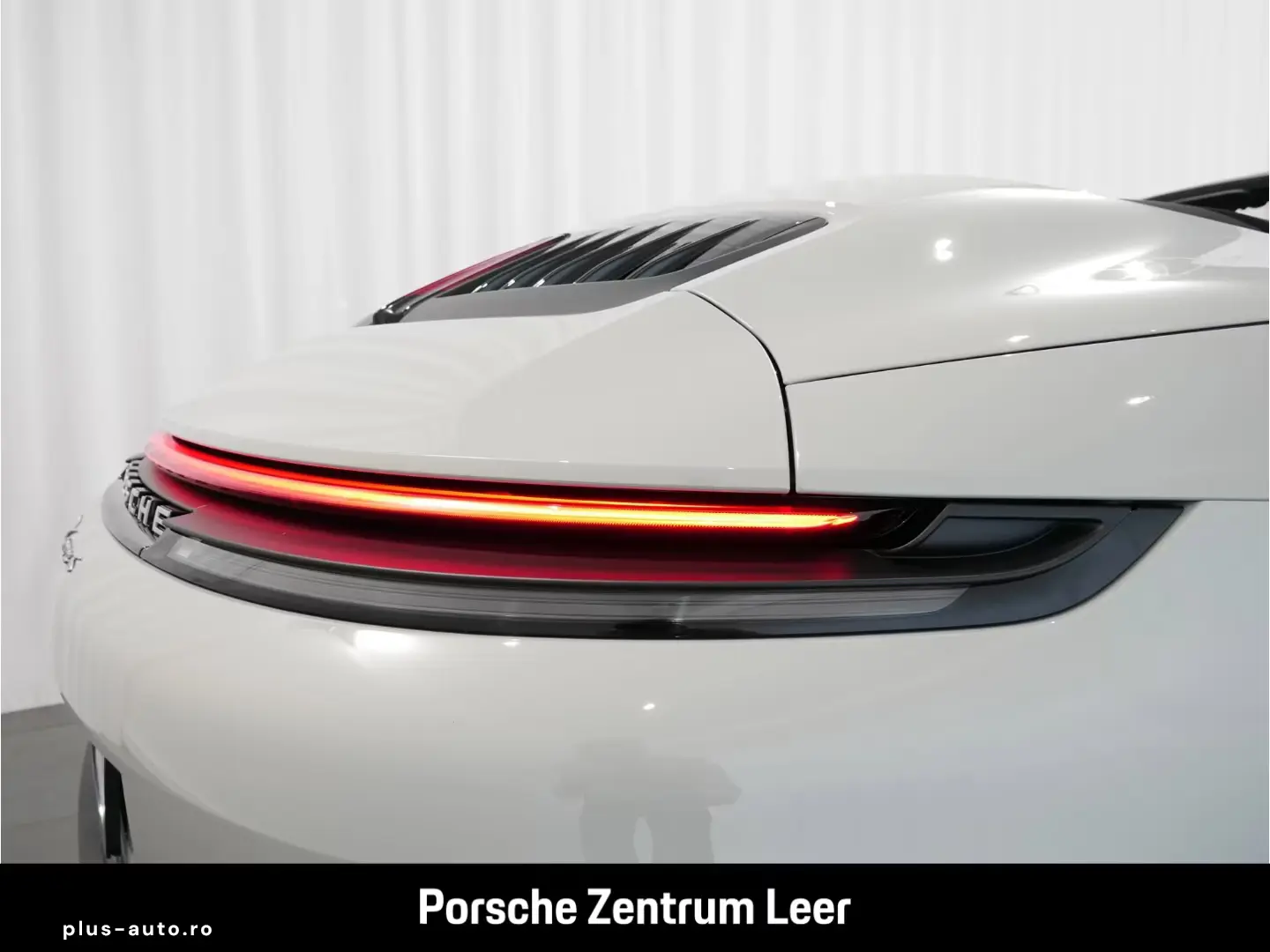 Porsche 911 (992) Carrera S Cabriolet SportDesign Bose C