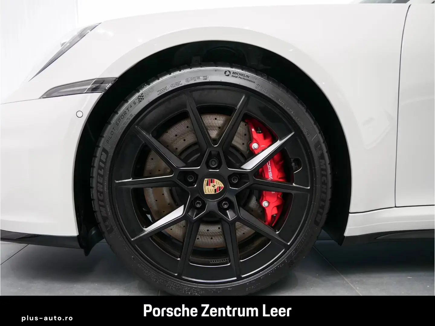 Porsche 911 (992) Carrera S Cabriolet SportDesign Bose C