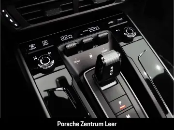 Porsche 911 (992) Carrera S Cabriolet SportDesign Bose C