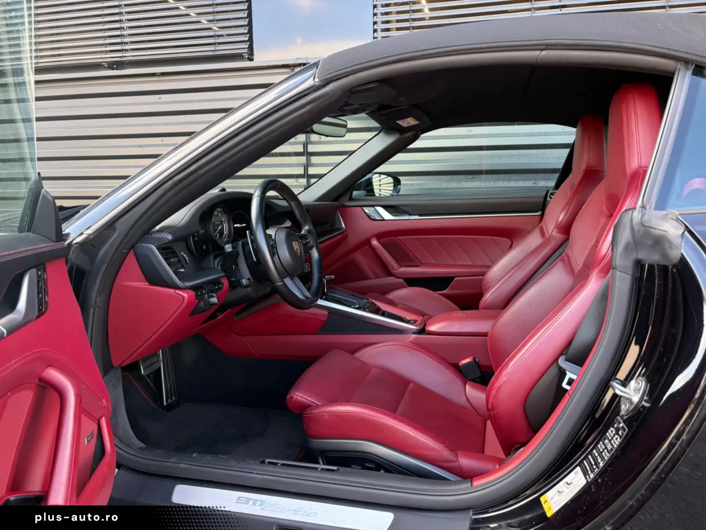PORSCHE 911 - 992 Turbo Cabrio-LIFT-ABGAS-2.HAND