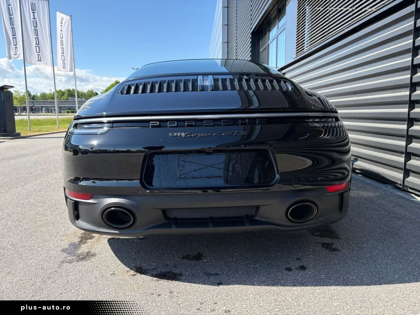 PORSCHE 911-992  Targa 4 GTS-LEDER SCHWARZ MOJAVEBEIGE!!