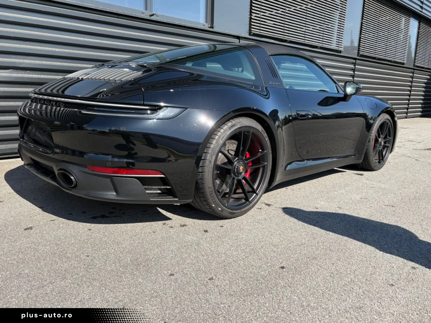PORSCHE 911-992  Targa 4 GTS-LEDER SCHWARZ MOJAVEBEIGE!!