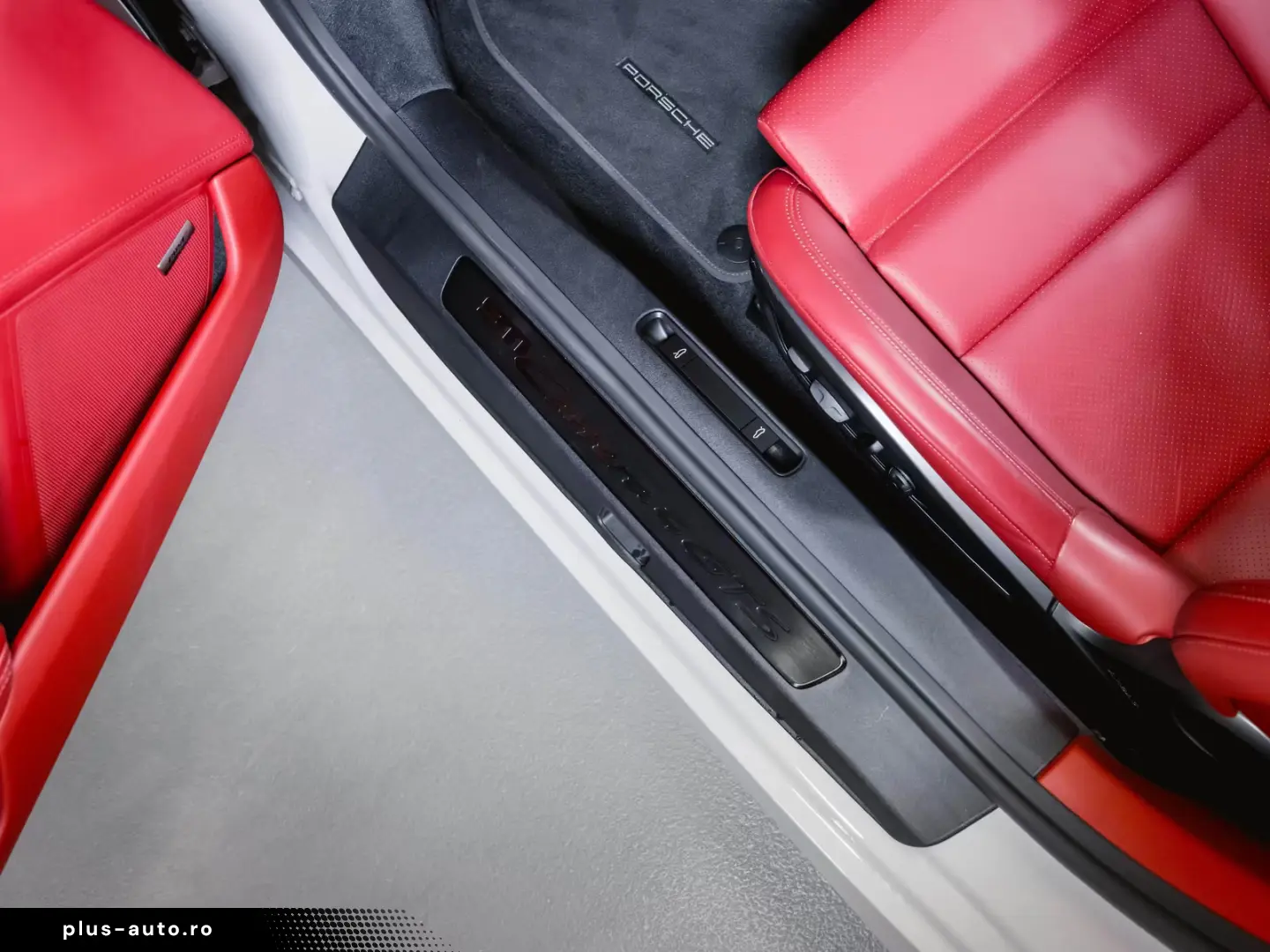 Porsche 992 911 Carrera 4 GTS Liftsystem BOSE
